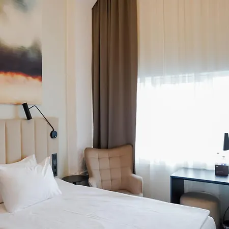 Hotel Loop 4*