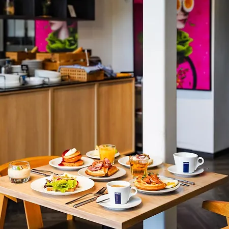Loop Hotel