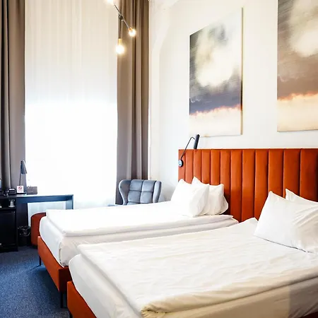 Hotel Loop 4*