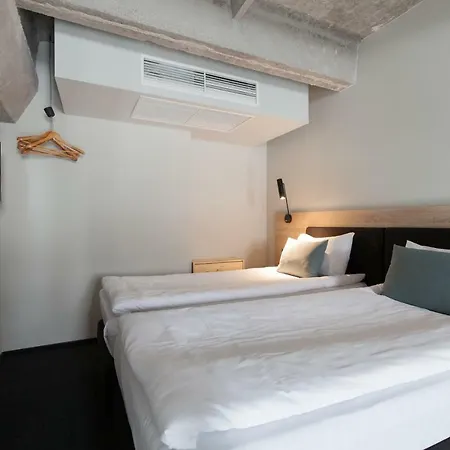 Hotel Loop 4*